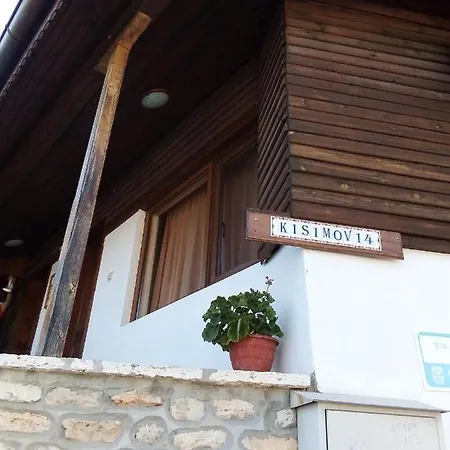 Regina's Guest house